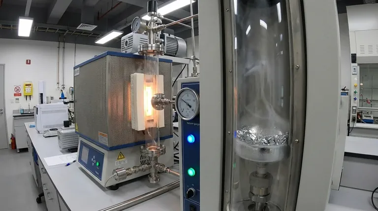 Qual é a função de um forno de tubo frio para extração de magnésio? Obtenha Metal de Ultra-Pureza com Evaporação a Vácuo