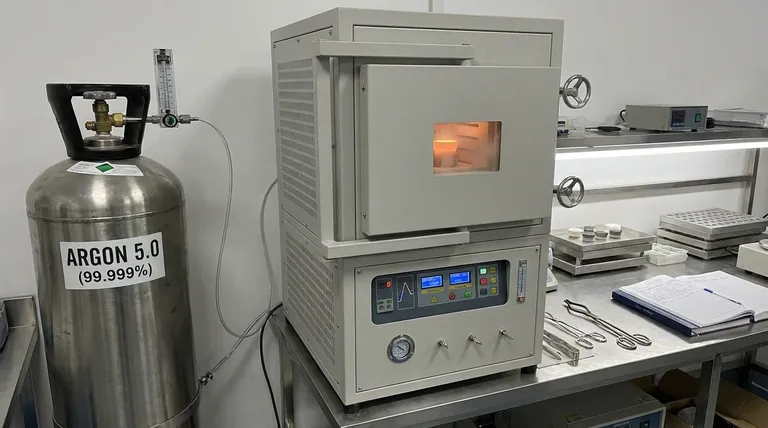 Qual é o propósito de usar uma atmosfera protetora de Argônio (Ar 5.0)? Garantir o Resfriamento Livre de Oxidação