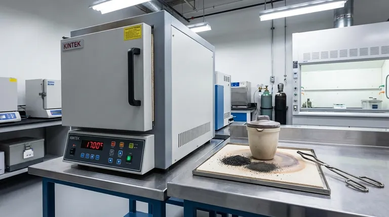 Come funzionano le scatole sigillate e i materiali di riempimento durante la sinterizzazione della metallurgia delle polveri ad alta temperatura?