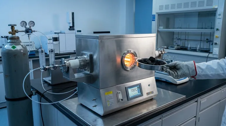 为什么生物炭碳化需要高温管式炉?解锁高性能电极