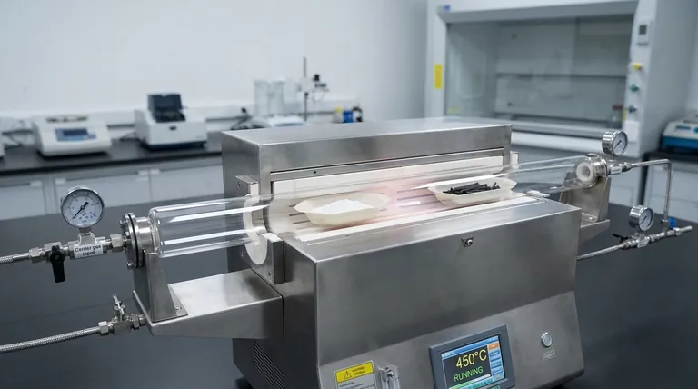 Welche Rolle spielt Natriumhypophosphit (NaH2PO2) in einem Rohrofen für NCMCP? Präzise Phosphidierung meistern