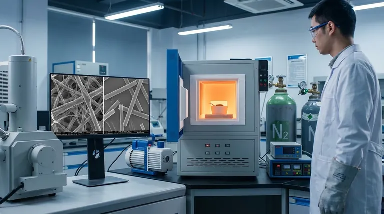 ¿Cómo afectan los procesos de horno de alta temperatura a la micro-morfología de las nanofibras de carbono? Domine el control estructural preciso