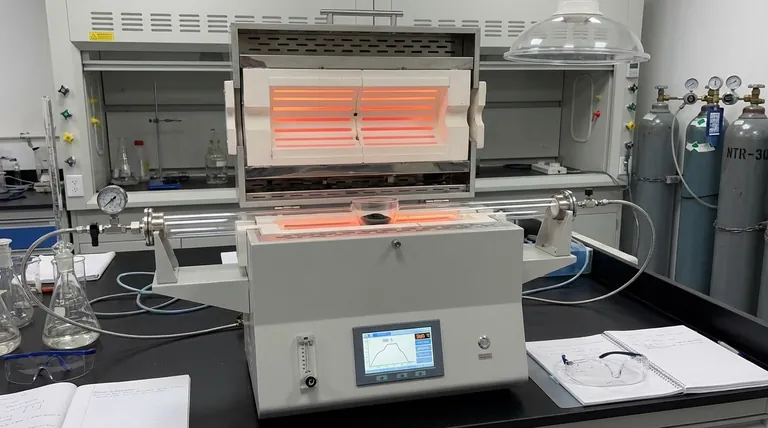 C–Ag@ZnO 나노복합체의 최종 합성 단계에서 튜브 퍼니스의 기능은 무엇인가요? 주요 역할 설명