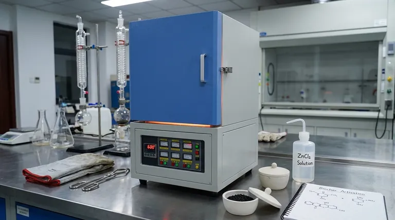 在氯化锌浸渍生物炭的二次热分解过程中,马弗炉是如何被利用的?