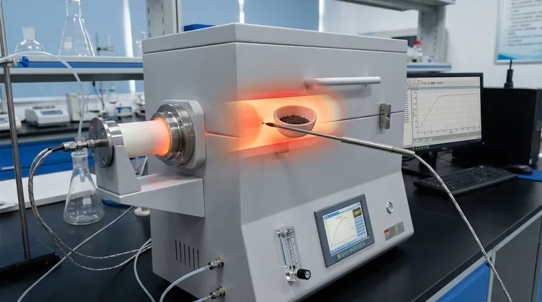 Почему точное позиционирование термопары типа K рядом с образцом имеет решающее значение? Обеспечение точности исследований железной руды