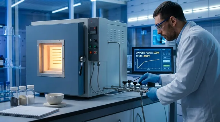 Почему для твердофазного синтеза NCM90 необходима окислительная атмосфера? Контроль окисления никеля и чистоты решетки