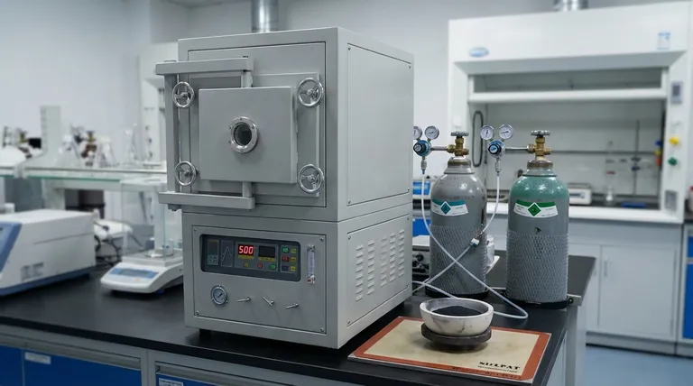 실험실 튜브 퍼니스에서의 대기 제어가 탄화붕소 분말에 어떤 영향을 미칩니까? 표면 화학 최적화