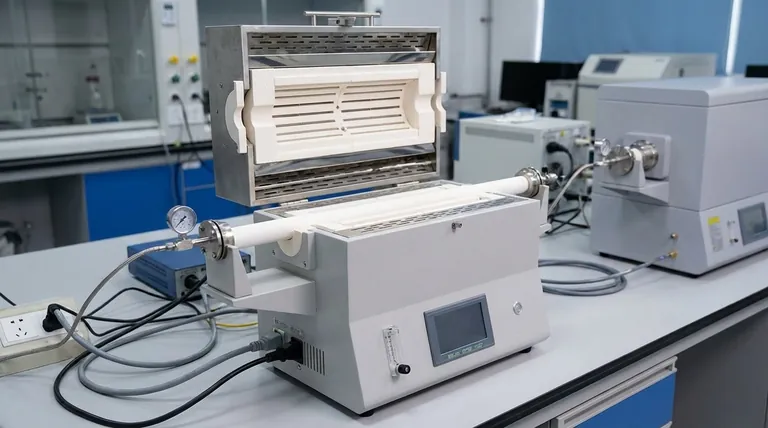 为什么精确控温的管式炉对于制备硼硫酸钯至关重要?