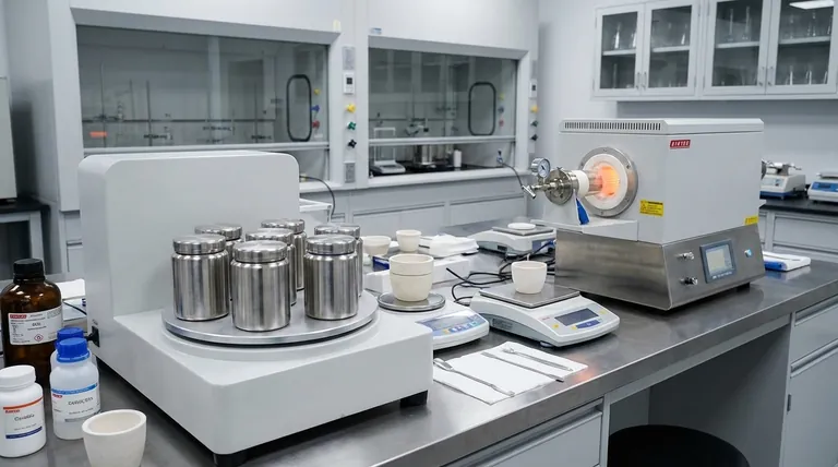 行星球磨物理均质在 LFP 前驱体中扮演什么角色?最大化您的电池质量