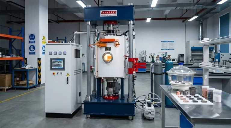 Was ist die spezifische Funktion des Hochvakuums beim Sintern von SiC/Cu-Al2O3? Erreichen von 1,5x10^-2 Pa für die Spitzendichte