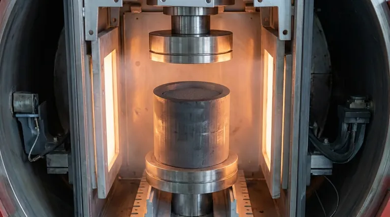 Por que os moldes de grafite são cruciais para a prensagem a quente a vácuo de Cu/rGO? Aumentando a precisão e a densificação