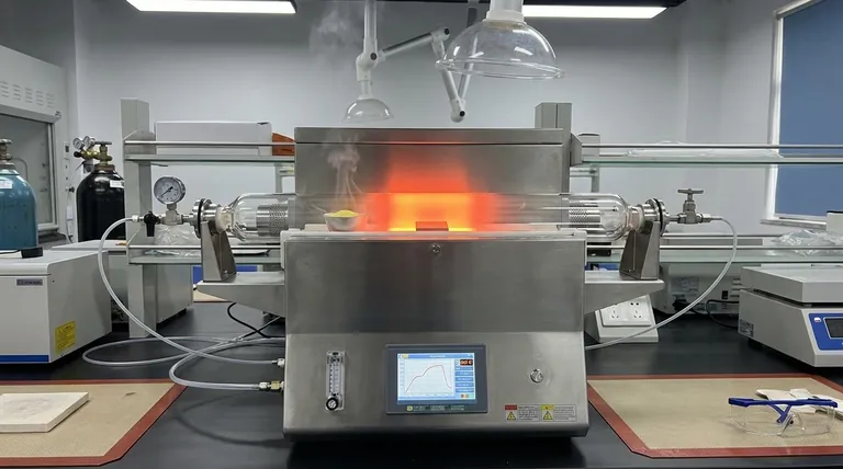 Qual é a função principal de um forno tubular de zona única de temperatura na CVD de MoS2? Domine o seu processo de síntese