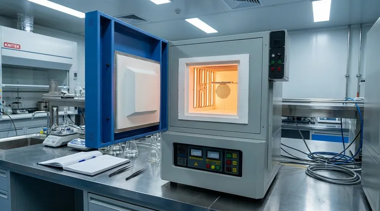 为什么使用精密电加热反应器对多孔石墨烯进行臭氧处理?实现埃级精度