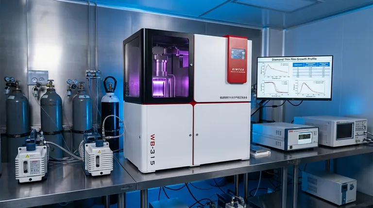 ما هي الوظيفة الأساسية لنظام ترسيب البخار الكيميائي بالبلازما الميكروويف (MPCVD) في Al2O3/diamond MOS؟ احصل عليها هنا