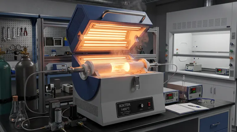 리튬 오르토실리케이트 합성에 고순도 알루미나 도가니를 선택하는 이유는 무엇인가요? 순도 및 열 안정성 보장