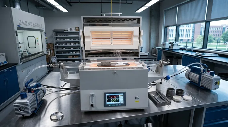 Quais são as duas funções técnicas centrais de um forno de sinterização em tubo de vácuo? Dominando a Engenharia de Ligas Porosas