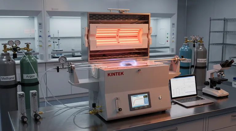 Qual o papel de um Forno Tubular no crescimento de nanotubos de carbono por CVD? Obtenha Síntese de CNTs de Alta Pureza