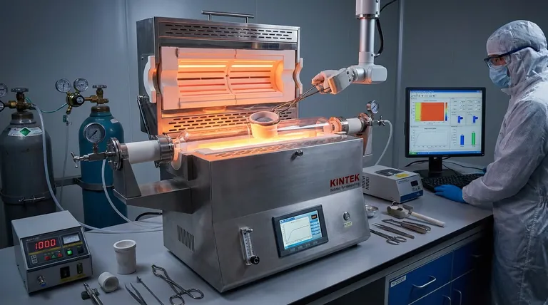 为什么在高温炉中精确控制温度对于氮化钒合金至关重要?掌握热相变开关