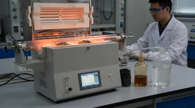 工业高温炉中的温度精度对于生物质热化学转化为何至关重要?