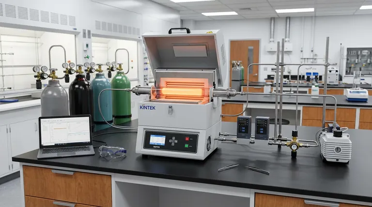 Qual o papel de um sistema de Deposição Química em Fase Vapor (CVD) na síntese de materiais 2D? Domine o Crescimento de Materiais Escalável