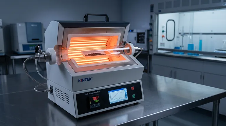 튜브 퍼니스는 제어된 반응 환경을 어떻게 보장합니까? 정밀한 등온 산화 결과 달성