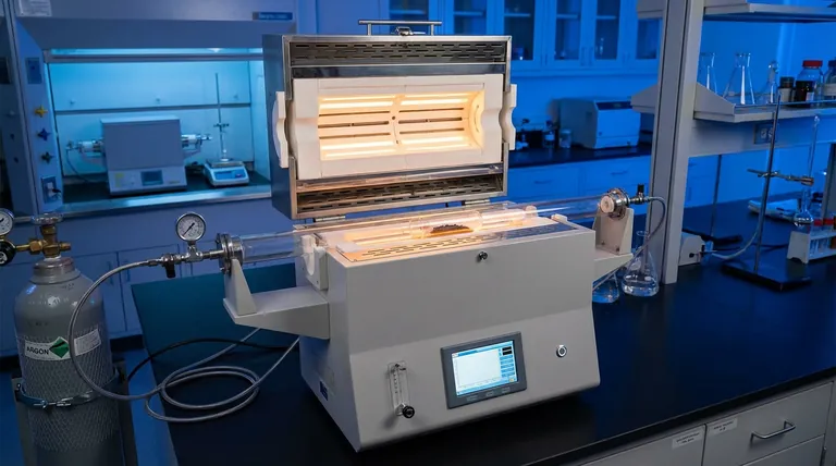 为什么 P3 型层状氧化物合成需要惰性气氛管式炉?确保纯净的晶体结构