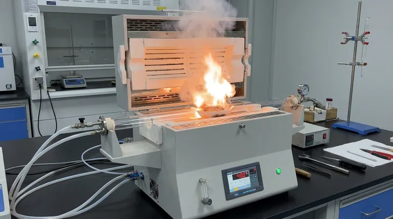 Como um forno de resistência de caixa de alta temperatura é utilizado no processo de autoignição? Aprimorar o desempenho do catalisador