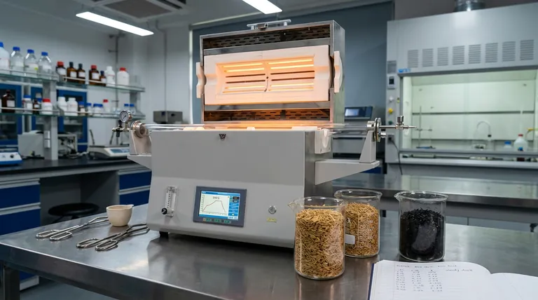 使用管式炉进行稻壳炭化的技术优势是什么?精密的合成大师