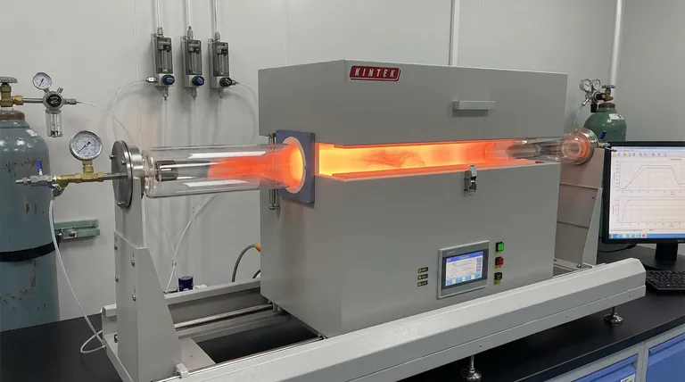 在制备镍钴掺杂碳纳米管的化学气相沉积(CVD)反应中,为什么使用高纯石英反应管?