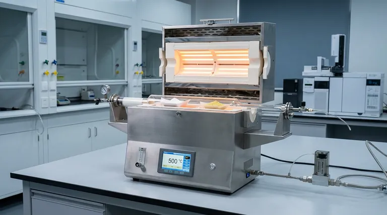 Qual o papel de um forno tubular na preparação de precursores? Otimize a Calcinação de g-C3N4 Hoje