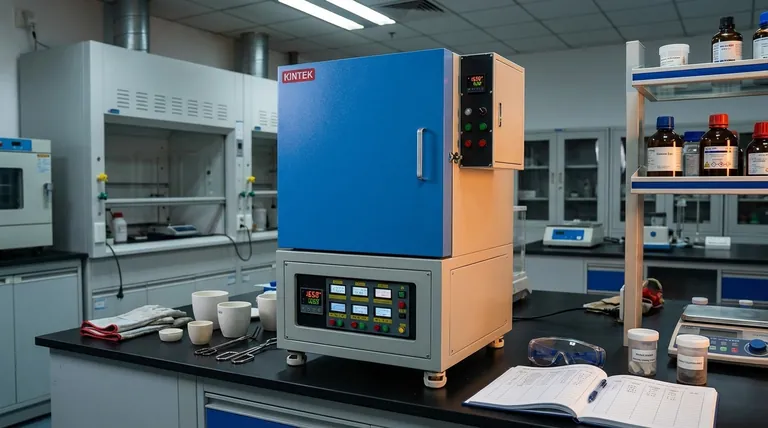 Qual é a utilidade de um forno de laboratório? Desvende a Transformação Precisa de Materiais