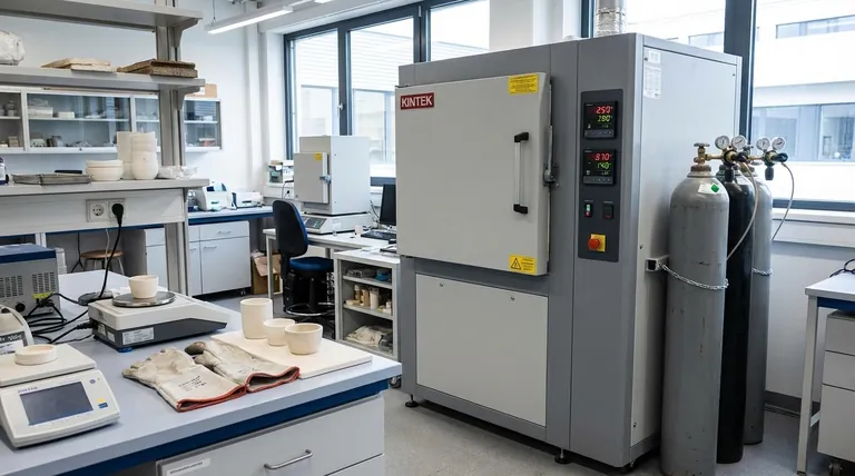 Para que serve um forno de retorta? Essencial para Controle Atmosférico e Térmico Preciso