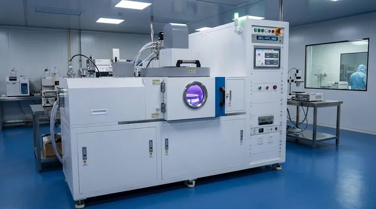 Как процесс PECVD может обеспечить высокую скорость осаждения при более низкой температуре? Откройте для себя более быстрое и безопасное нанесение тонких пленок