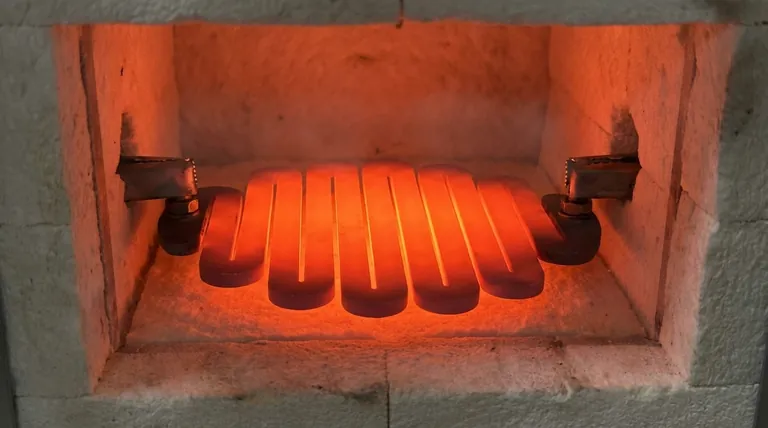 고온 발열체에서 줄 가열 과정은 어떻게 작동합니까? 실험실을 위한 효율적인 열 발생 잠금 해제