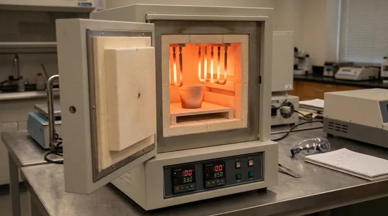 Quels types d'éléments chauffants sont couramment utilisés dans les fours à chambre ? Optimisez vos processus à haute température