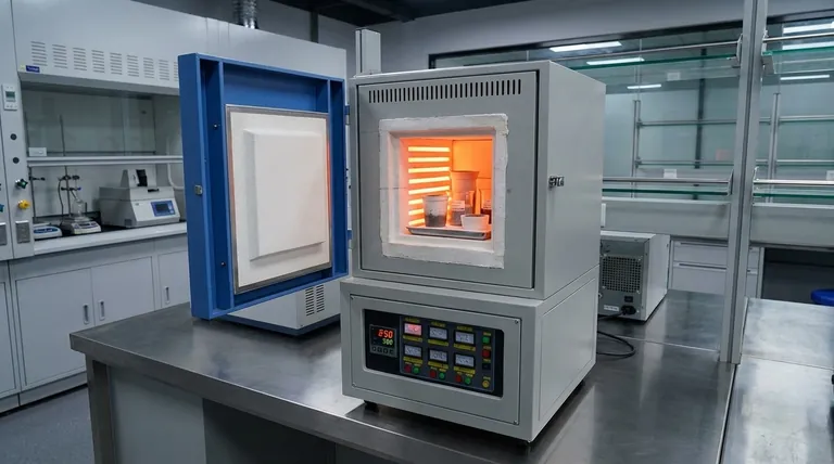 ما هو فرن الكتم وكيف يعمل بشكل عام؟ إتقان التسخين غير المباشر للحصول على نتائج نقية