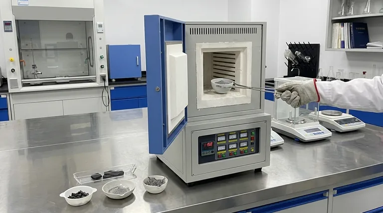 Wie beeinflussen Probencharakteristiken die Auswahl der Muffelofen? Gewährleistung einer genauen und sicheren Hochtemperaturverarbeitung