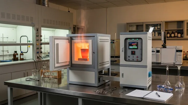كيف يُستخدم فرن الصندوق الكابي في التجارب الكيميائية؟ أطلق العنان للمعالجة الدقيقة بدرجات الحرارة العالية