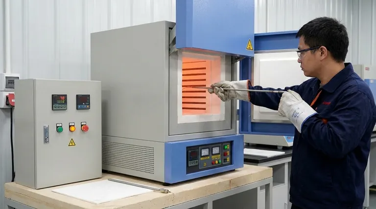 Welche Sicherheitsmaßnahmen sollten beim Umgang mit Thermoelementen in einem Muffelofen getroffen werden? Wesentliche Tipps für einen sicheren Betrieb