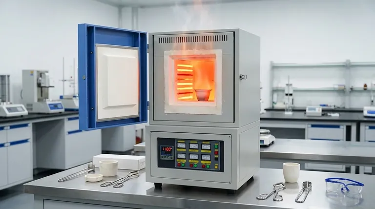 머플로(Muffle Furnace)는 어떻게 균일한 가열을 보장합니까? 실험실을 위한 정밀하고 고른 열을 달성하십시오