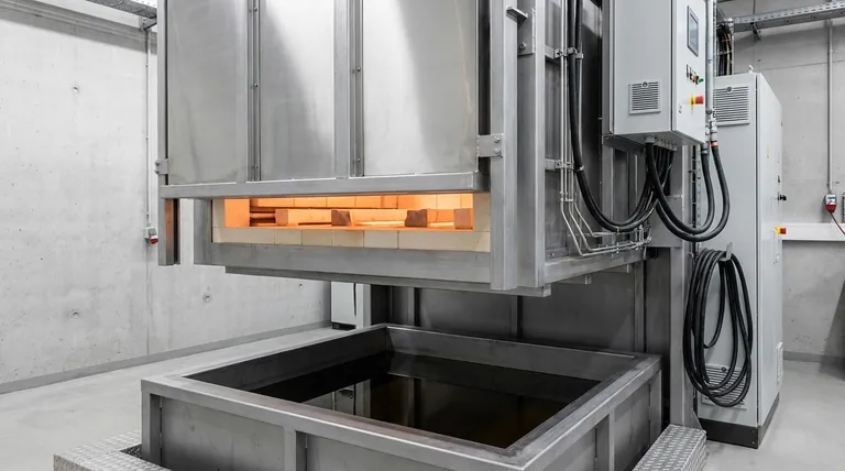 낙하식 퀜치로(drop-bottom quench furnace)에서 가열실의 기능은 무엇입니까? 우수한 야금 특성을 위한 정밀한 열처리를 보장하십시오