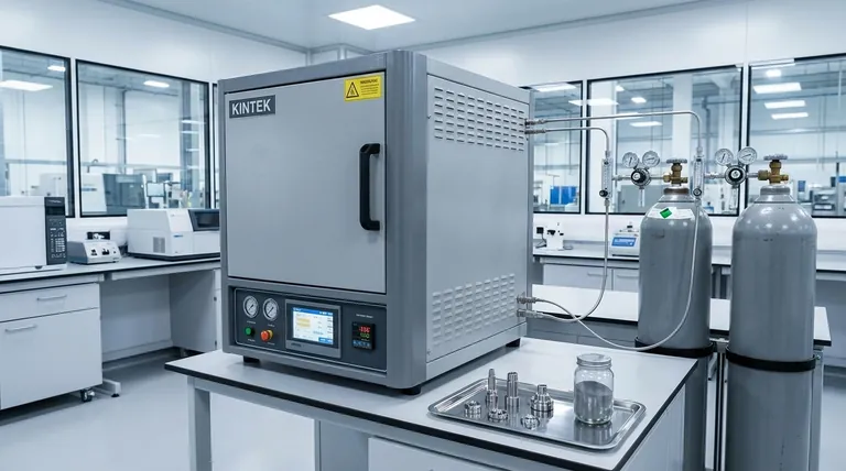 Pourquoi certaines industries pourraient-elles encore exiger des conceptions de fours à cornue ? Assurer un contrôle atmosphérique absolu pour les processus sensibles