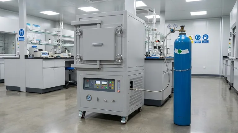 لماذا تعتبر طبيعة الأرجون الخاملة مهمة في تطبيقات الأفران؟ حماية المواد من التفاعلات عالية الحرارة