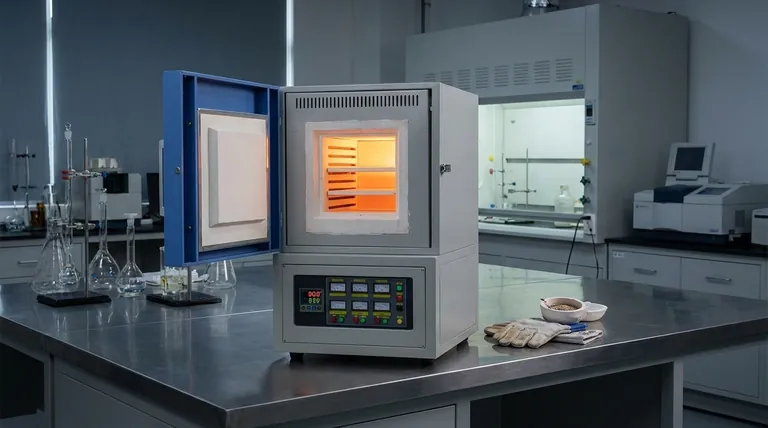 머플로(Muffle furnace)란 무엇이며 일반적인 특성은 무엇인가요? 실험실을 위한 정밀 가열 장치를 알아보세요