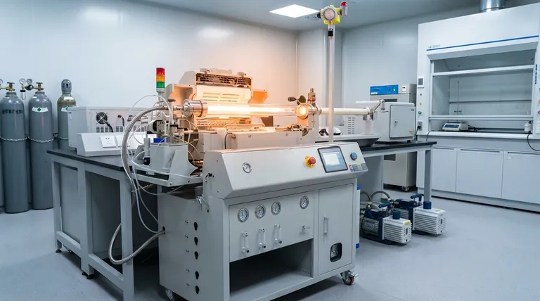 Quelles sont les applications générales des fours CVD ? Découvrez les films minces haute performance pour votre industrie