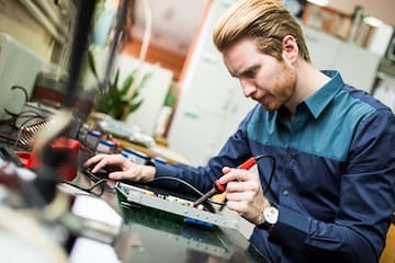 ソフトウェアとハードウェアの研究開発