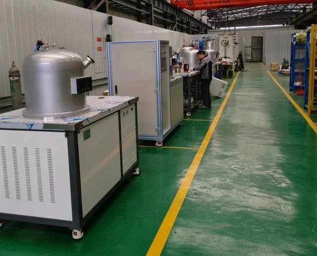 Working scene of wire drawing die nano diamond coating HFCVD equipment detail