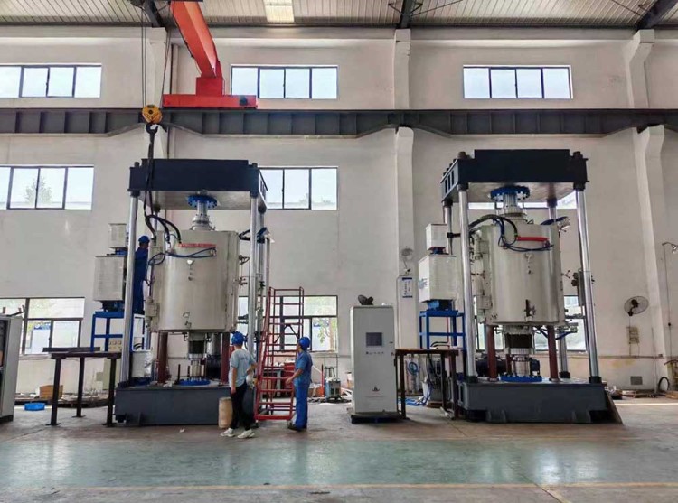 Vacuum system connections