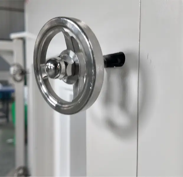 气氛炉局部视图