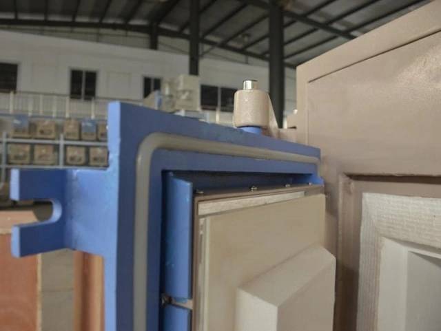 1400℃ Controlled atmosphere furnace detail - Side View with Handles